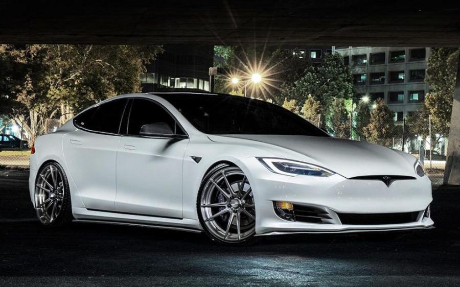 Tesla Model S on ADV.1 Wheels (ADV5.2 M.V2 SL) '2018